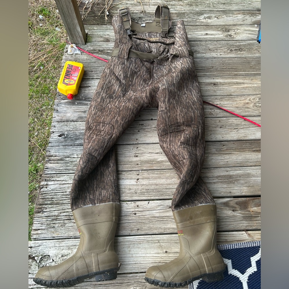 Avery waders
